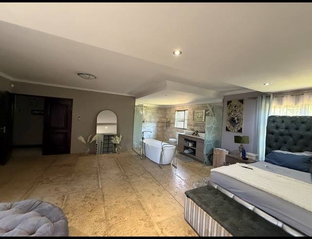 5 BEDROOM HOUSE FOR SALE IN CRYSTAL PARK
